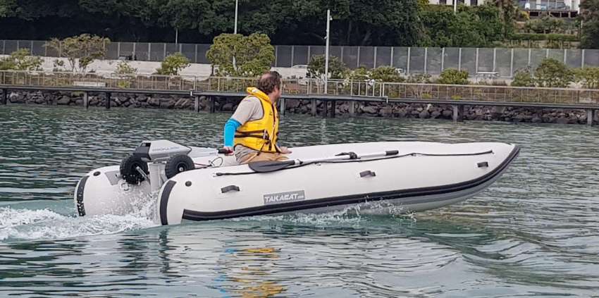 Takacat 420LX - the Safety Boat