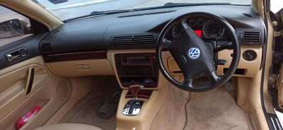 Volkswagen Passat 2.3 V5 Automatic
