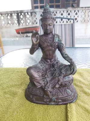 FREE DELIVERY FINAL REDUCTION  Bronze statue could be Thai or Chinese 