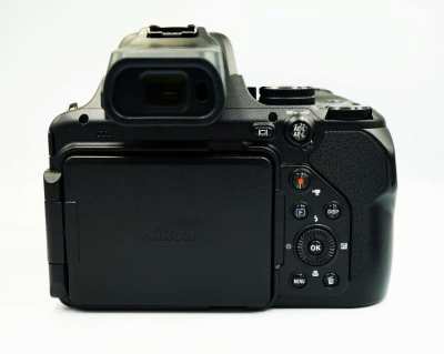 Nikon Coolpix P1000 Camera in Box 125x Zoom (24-3000mm), EVF, Wi-Fi 