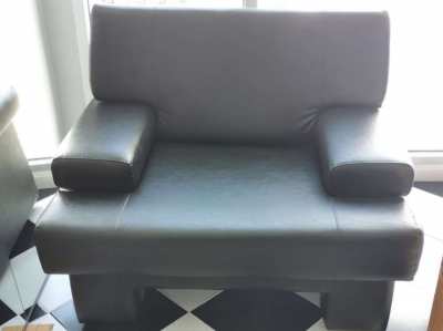 massive blk sofa 1 seater, chair