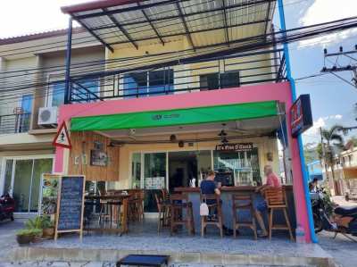 Bar/restaurant and 2 bedrooms for sale