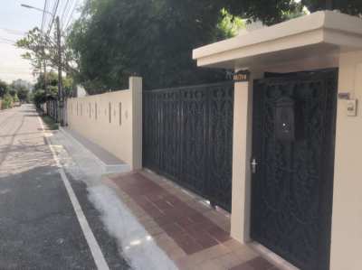 House for sale 80 meters entrance nichada thani