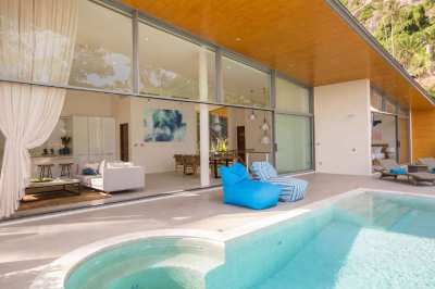 Splendid 3 bedroom sea view villa with swimming pool in Lamai