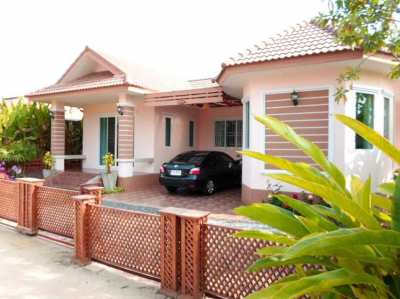 3,600,000 THB for this 2 bedroom house close to Suan Son beach!