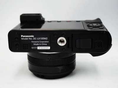 Panasonic Lumix LX100 II 17MP Wi-Fi, LEICA F1.7-2.8 24-75mm DC-LX100M2
