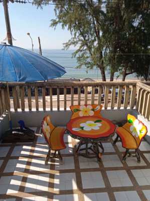 Shophouse for sale in front of hat Mae ramphueng beach rayong renovate