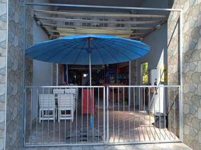 Shophouse for sale in front of hat Mae ramphueng beach rayong renovate
