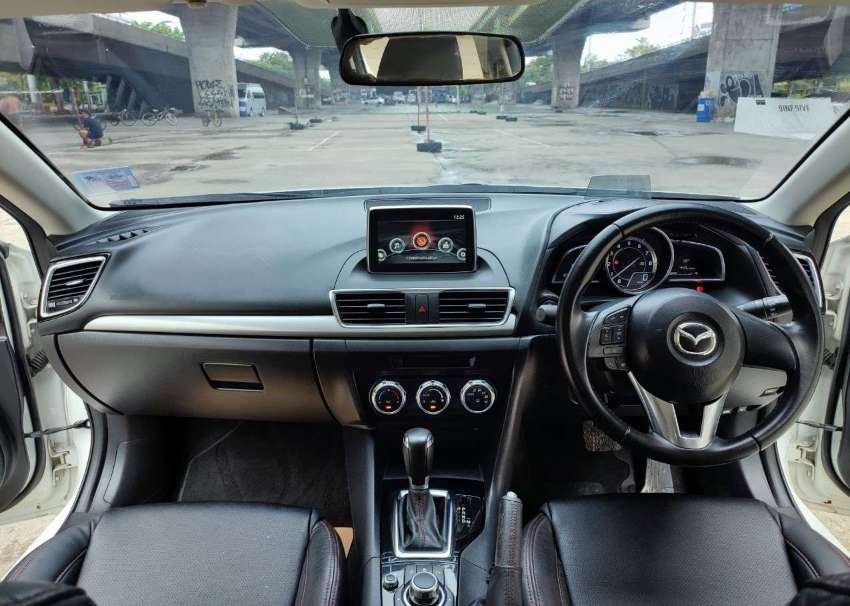 2014 Mazda-3 Skyactiv 2.0 S Sedan