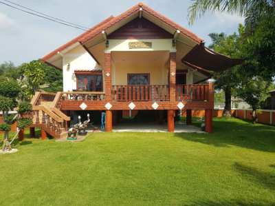 House 500 m from Beach in suan soon