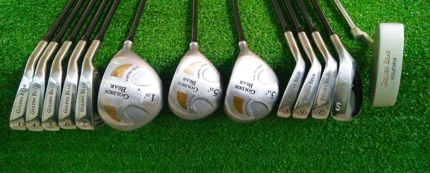  Golden Bear set of golf clubs in bag