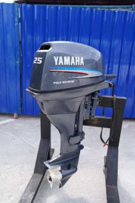 Yamaha 25 (used, like new condition)
