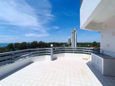 Great ocean and sunset views from the 10th floor! Price 2,350,000 THB!