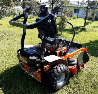 Lawn Mower - RHINO Pro residential  50 inch deck zero turn mower
