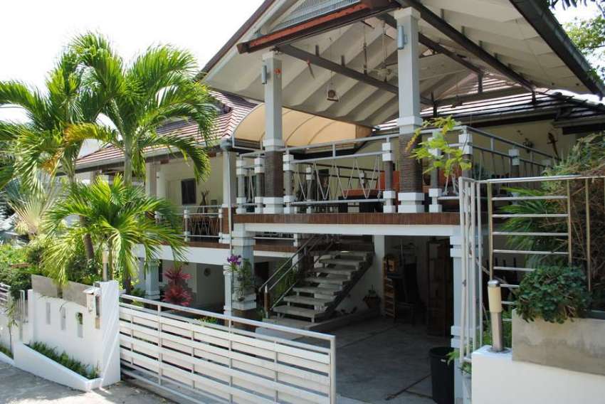 Luxury designer pool villa for rent