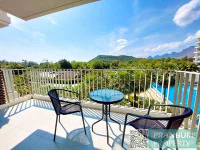 1 bed 1 bath immaculate mountain view corner condo unit in Samroiyot