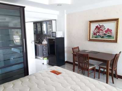Beachfront Condo with see view in Ban Chang (Rayong) for rent