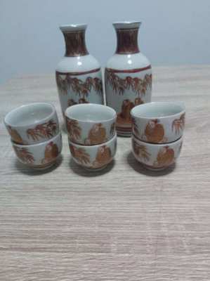 Bargain 2  chinese matching vases and 6 cups all matching