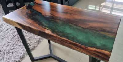 DISCOUNTED NEW IRON AND ACACIA HARDWOOD GREEN RIVER TABLE 