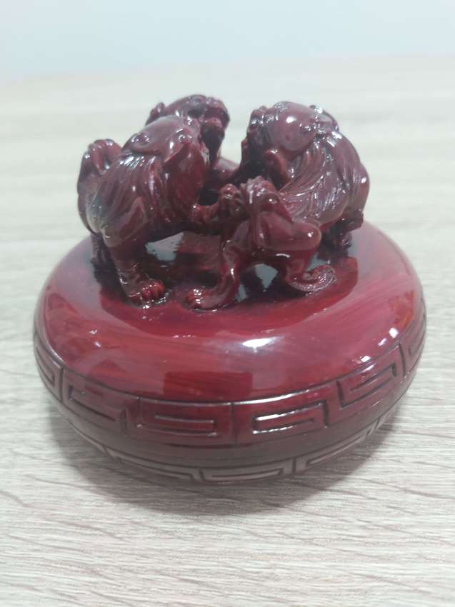 SALE Chinese red laquered seal box decorated with foo dogs
