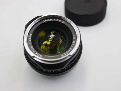 Voigtlander Nokton Classic 35mm f/1.4 II MC Lens For Leica M