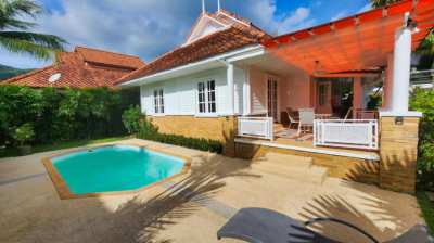 Beautiful exclusive Pool-Villa in Kamala for sale (Phuket)