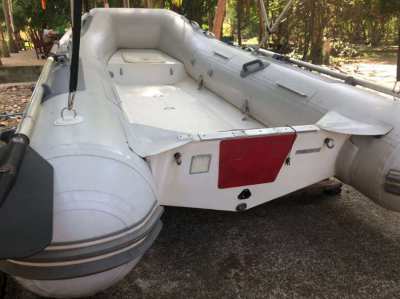 Hypalon RIB Inflatable Boat with Suzuki 20HP 4 Stroke engine