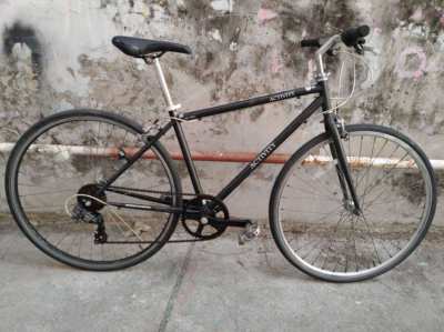 Quick Sell Japanese Lightweight 700c Hybrid Bicycle