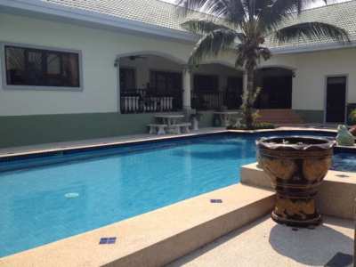 ATTRACTIVE 4 bedroom pool villa Hua hin for sale