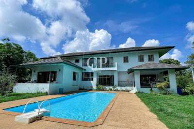 Spacious 4 Bedroom Pool Villa with Large Land Plot, Cherngtalay Phuket