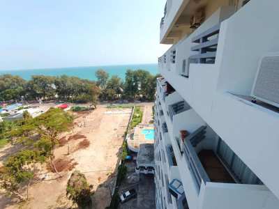 Beach studio in Rayong Condochain with ocean views! Price 875,000!