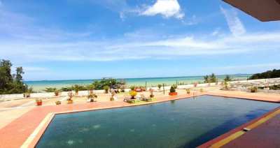 Beachfront Condo with see view in Ban Chang (Rayong) for rent