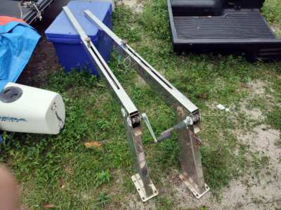 Davits S-150 For SALE