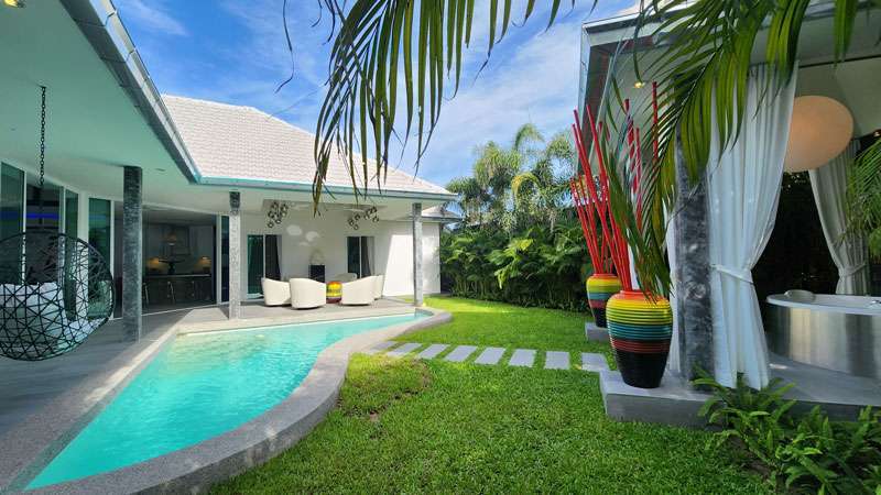 Better than ever: Brand-new, 2 or 3-bedroom boutique pool-villas in Hu