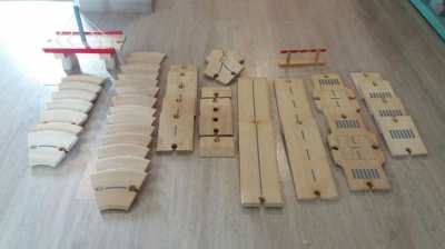 WOODEN ROAD TRACK TOY SET 49 PIECES