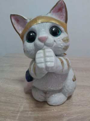 Gorgeous large cute chinese porcelain cat in puss in boots style
