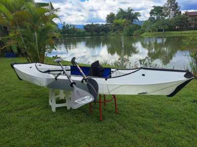 9kg Foldable Kayak, like new, can ship anywhere 