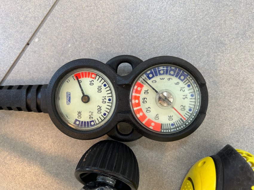 Diving equipment- Dacor regulator with gauges and Dacor Viper octopus