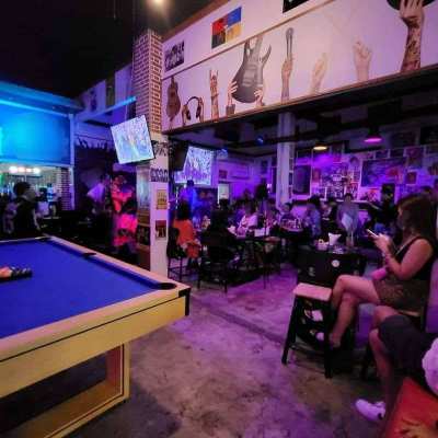 Fully Equipped Bar for Sale and Rent on Soi Pridi (Sukhumvit Soi 71)