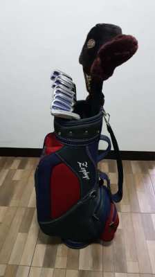BRIDGESTONE Complete set of golf clubs