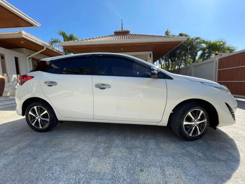 Toyota Yaris G+ Hatchback 2019 top condition, accident-free, 17800 km