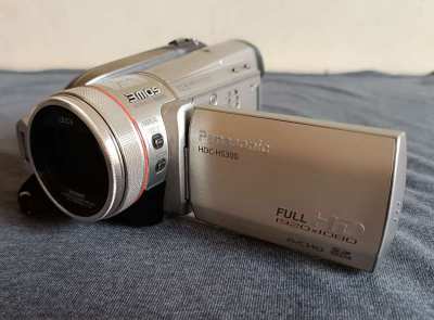 Panasonic HDC-HS300 Full HD prosumer Hi spec video camera