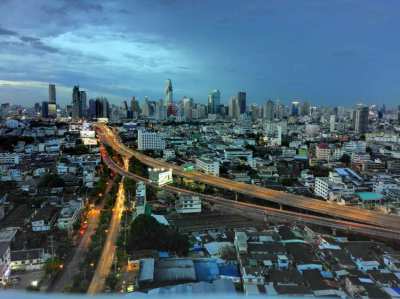 Bangkok penthouse top 25 floor river and city view