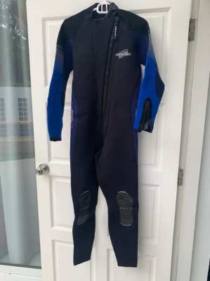 Camaro 5-Closure full-Body diving suit. Size 52