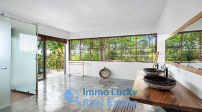 For sale 3 bedroom pool villa in Maenam, Koh Samui