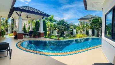 3bedrooms house with pool in BaanDusit Pattaya Hill village