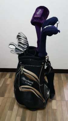 Mizuno Complete set of golf clubs with bag