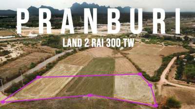 Land 2 rai 300 Tw. in Pranburi (4400 m²)