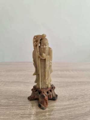 Highly collectable soapstone figure of a chinese god 6
