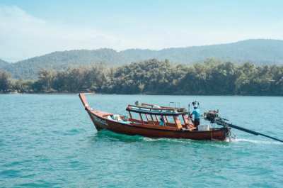 Luxury Longtail Boat